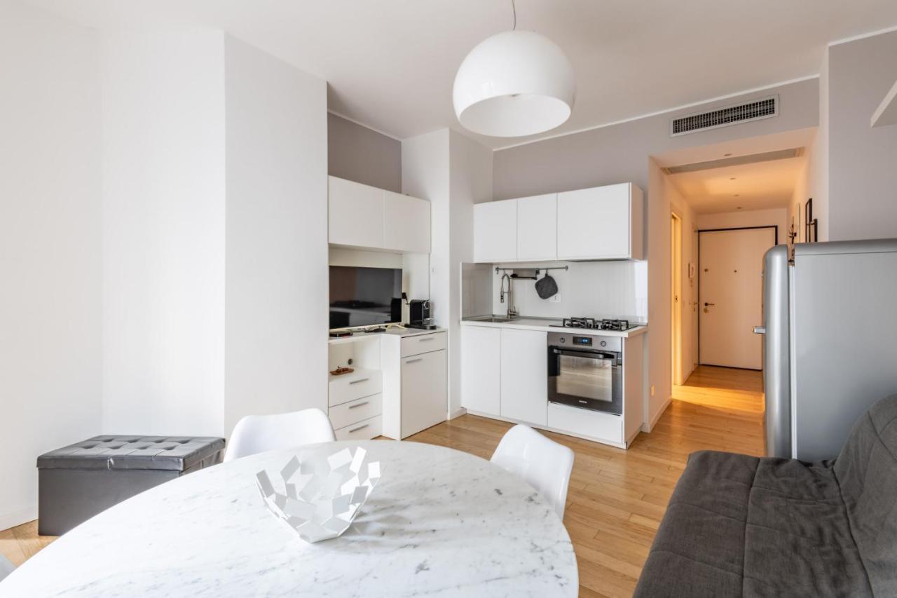 Easylife - Sofisticato Monolocale Con Terrazzino Nel Cuore Di Porta Venezia Milan