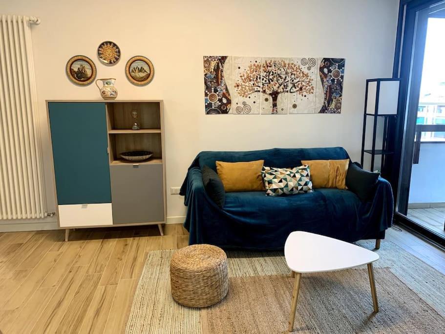 Con Terrazzo Sui Tetti Milanesi Apartment Milan