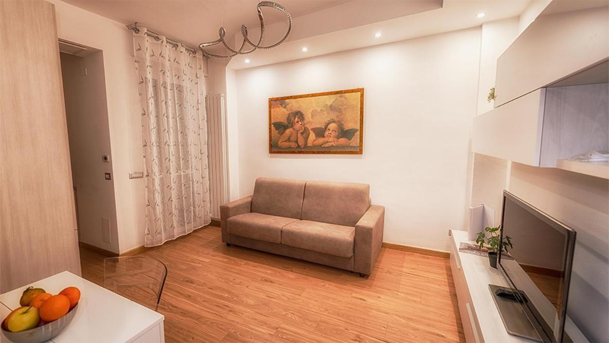 N&ghomesweethome Raffaelloelegante Ideale Affari Milan
