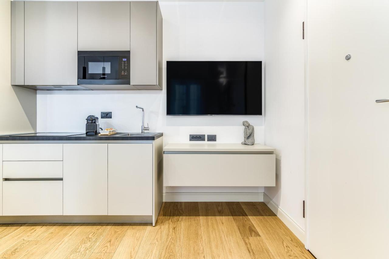 Apartamento Beplace In San Babila Milão