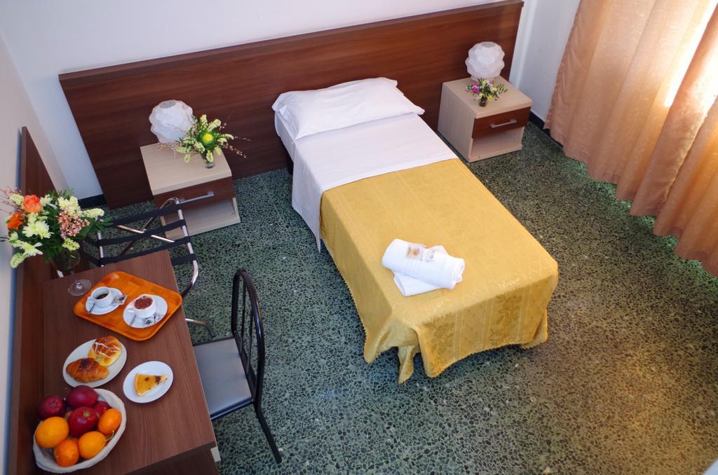 Centrale Hotel *