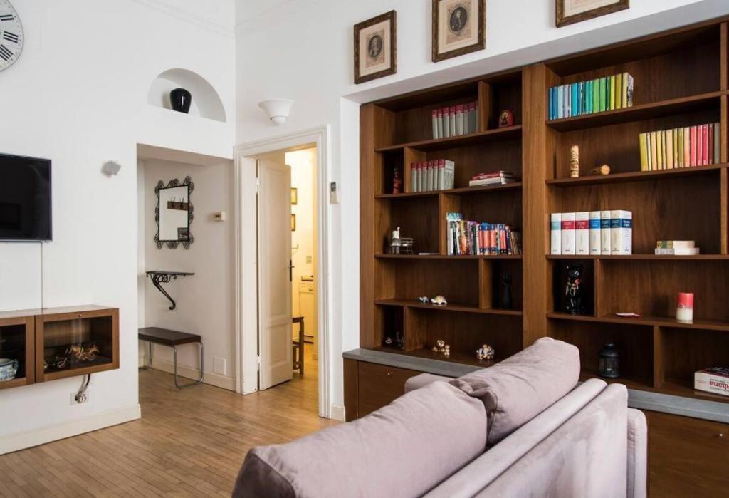 Appartamento Joivy Classic Flat Near Basilica Di Sant'ambrogio *