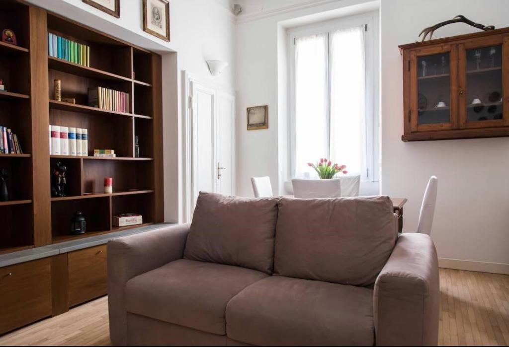 Joivy Classic Flat Near Basilica Di Sant'ambrogio * Milano