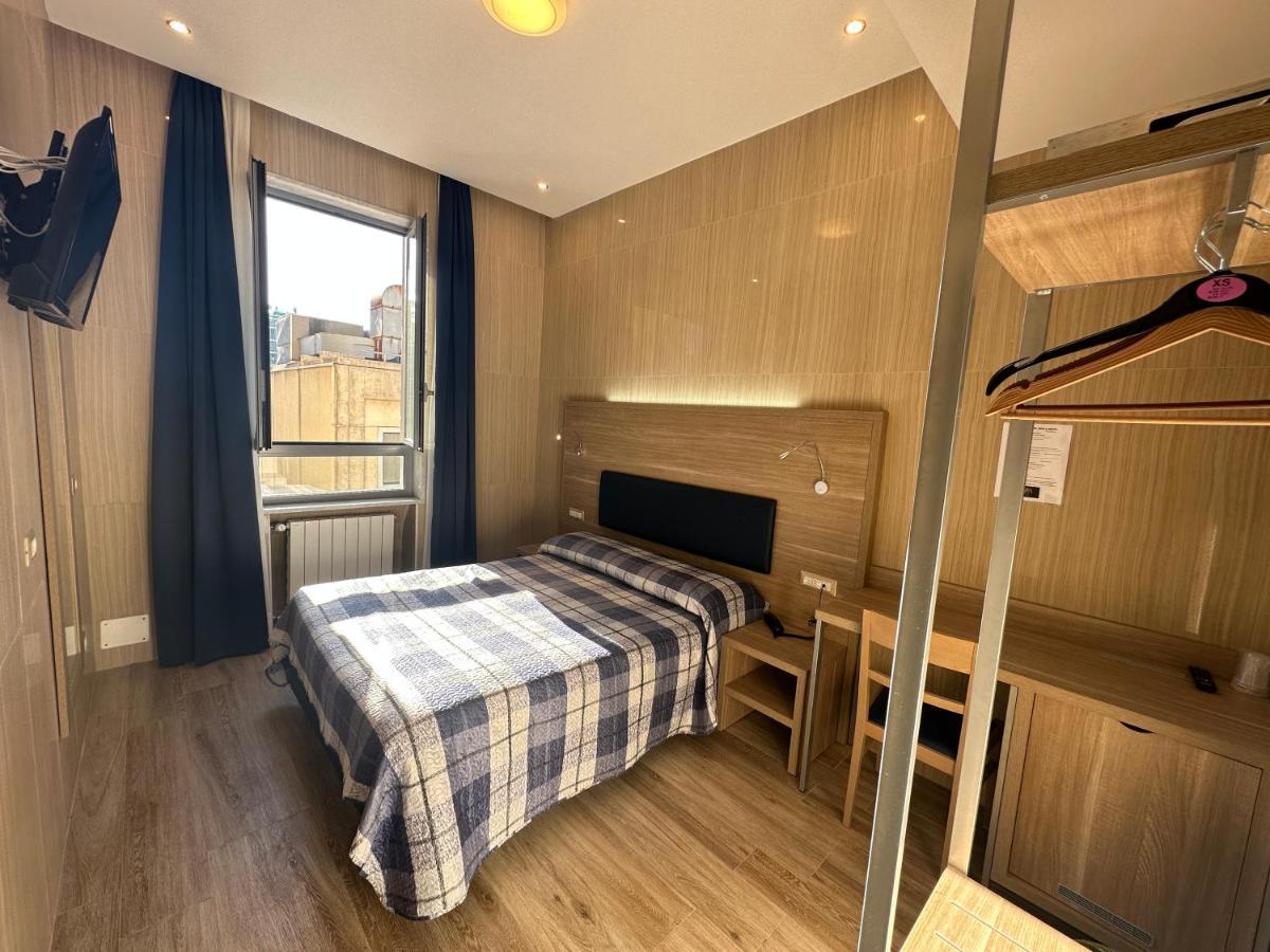 Hotel Midway 3*