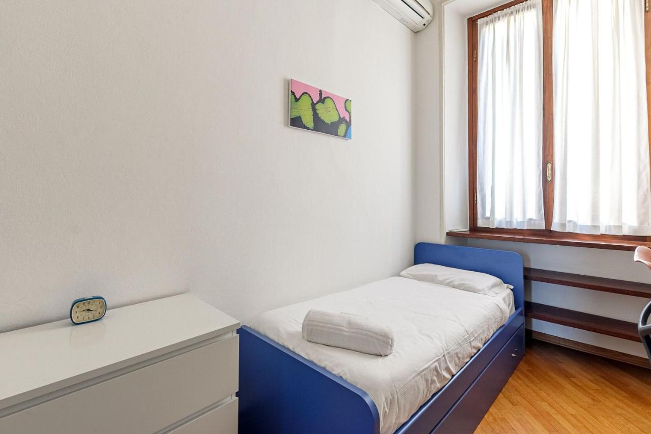 Maroncelli- 2062 By Halldis * Milano