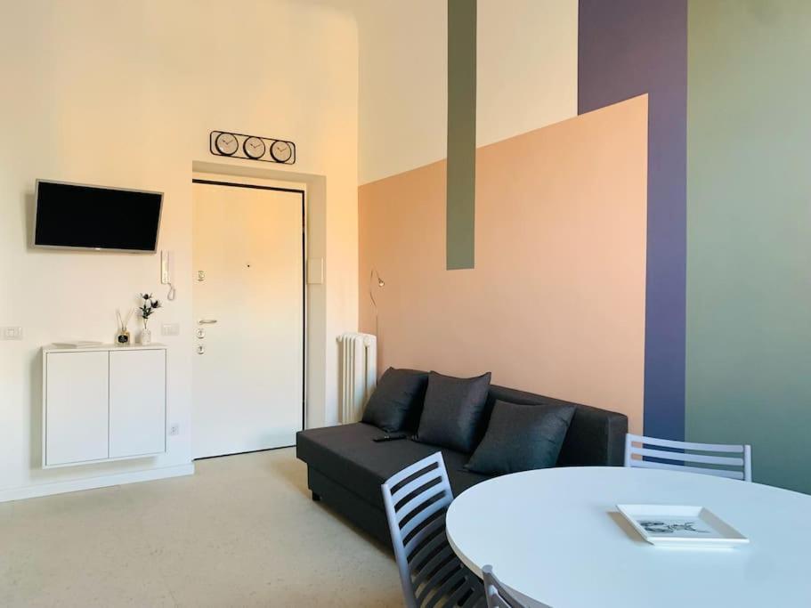 Stylish Flat In Porta Romana-fondazione Prada