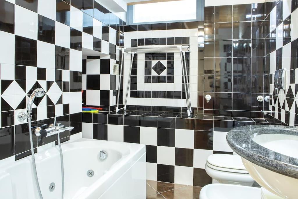 Comfortable Flat In Porta Romana Apartamento
