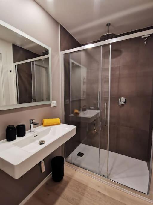 Navigli-bocconi Spazio Luce Design Apartment *
