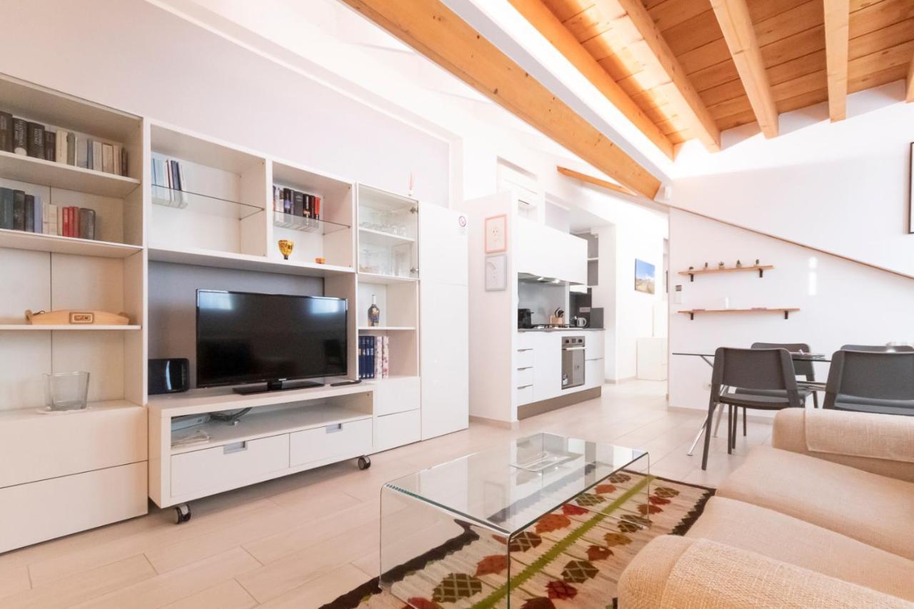 Apartamento Mansarda Cola *
