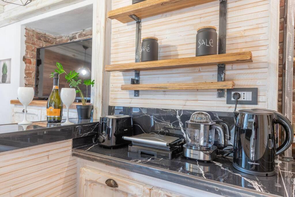 Loft Navigliwifi Netflix Apartment Milan