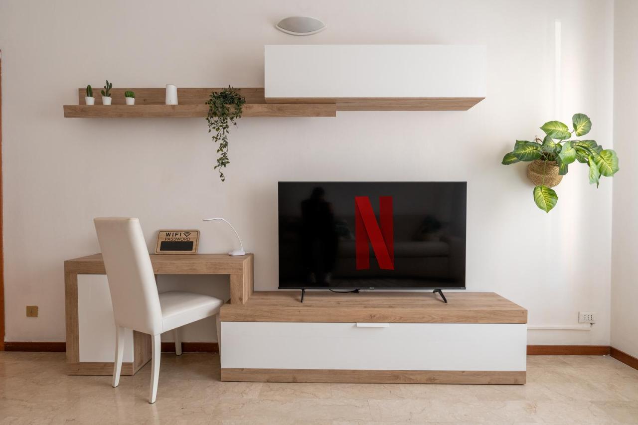 San Siro Big House Wifi Netflix Free Parking Apartamento Milão