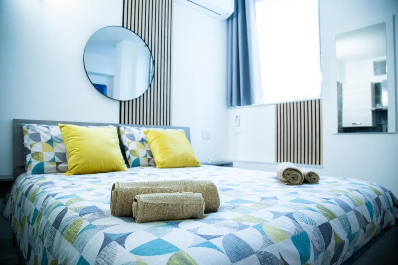 Apartment 47 - Life *