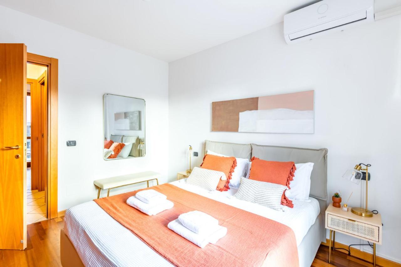 Apartment Easylife - Spazioso E Luminoso Trilocale Con Balcone A Loggia Per Pausa E Relax Milan