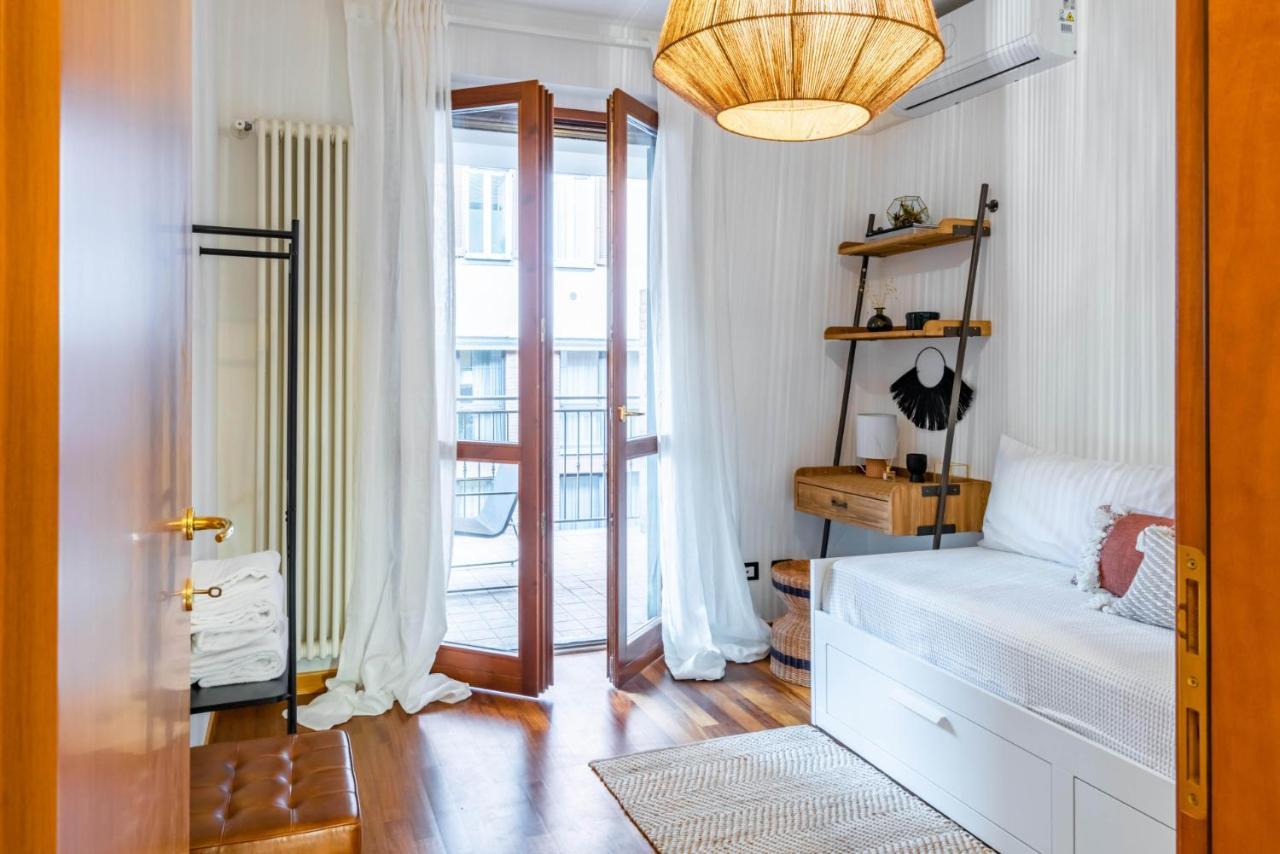 Easylife - Spazioso E Luminoso Trilocale Con Balcone A Loggia Per Pausa E Relax Apartment Milan