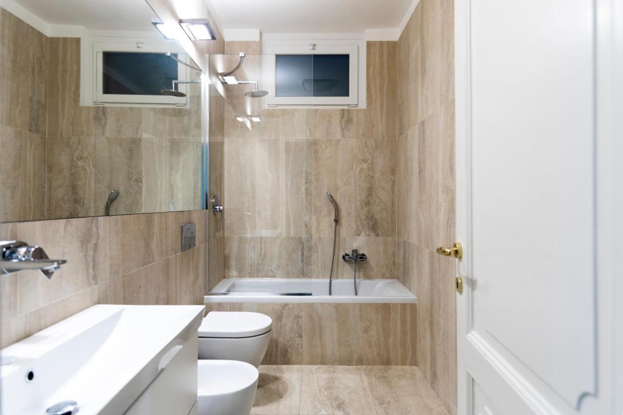 Apartamento Montenapoleone - Sant Andrea Charme Penthouse Milão