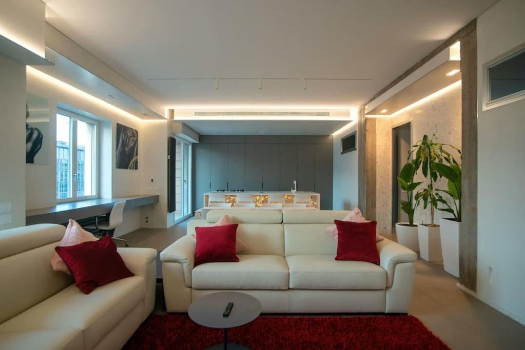Repubblica Lux Milan
