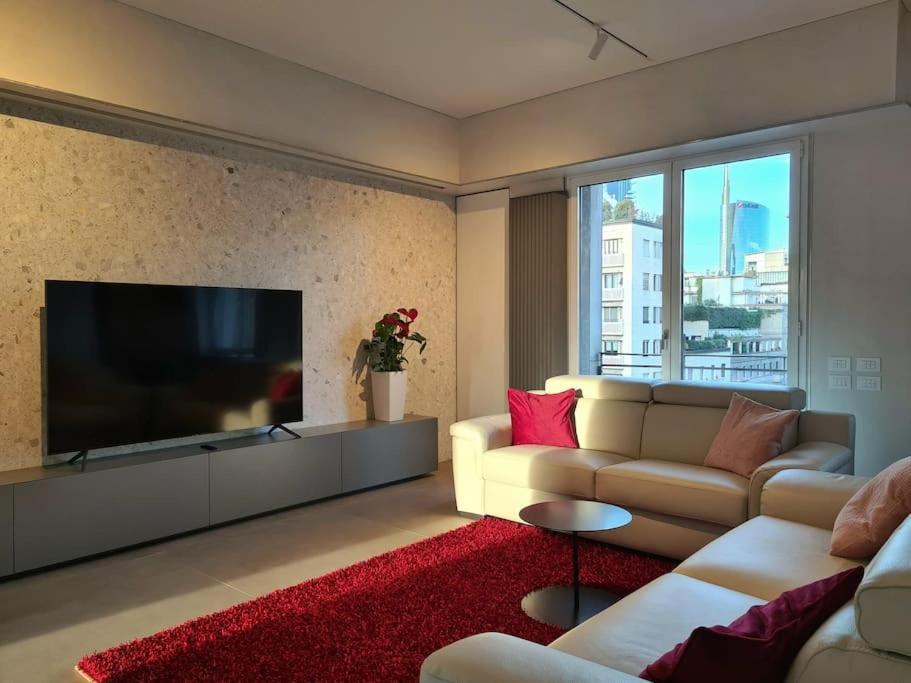 Repubblica Lux Milan