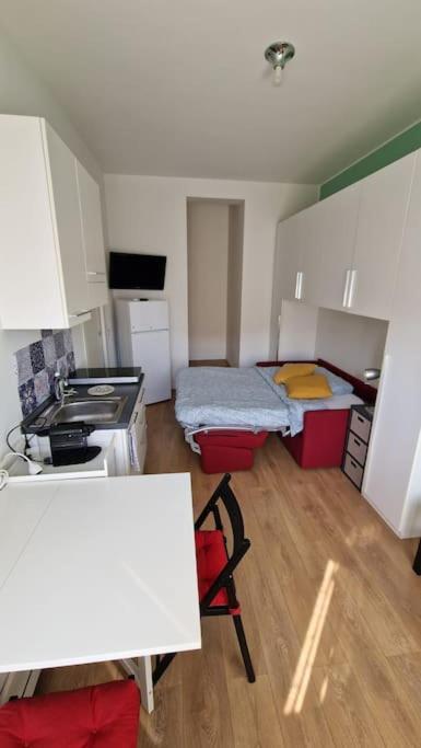Apartment Monolocale 4 - Istria M5 Milan