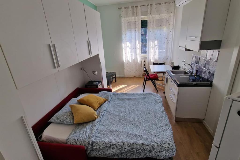 Monolocale 4 - Istria M5 * Milan