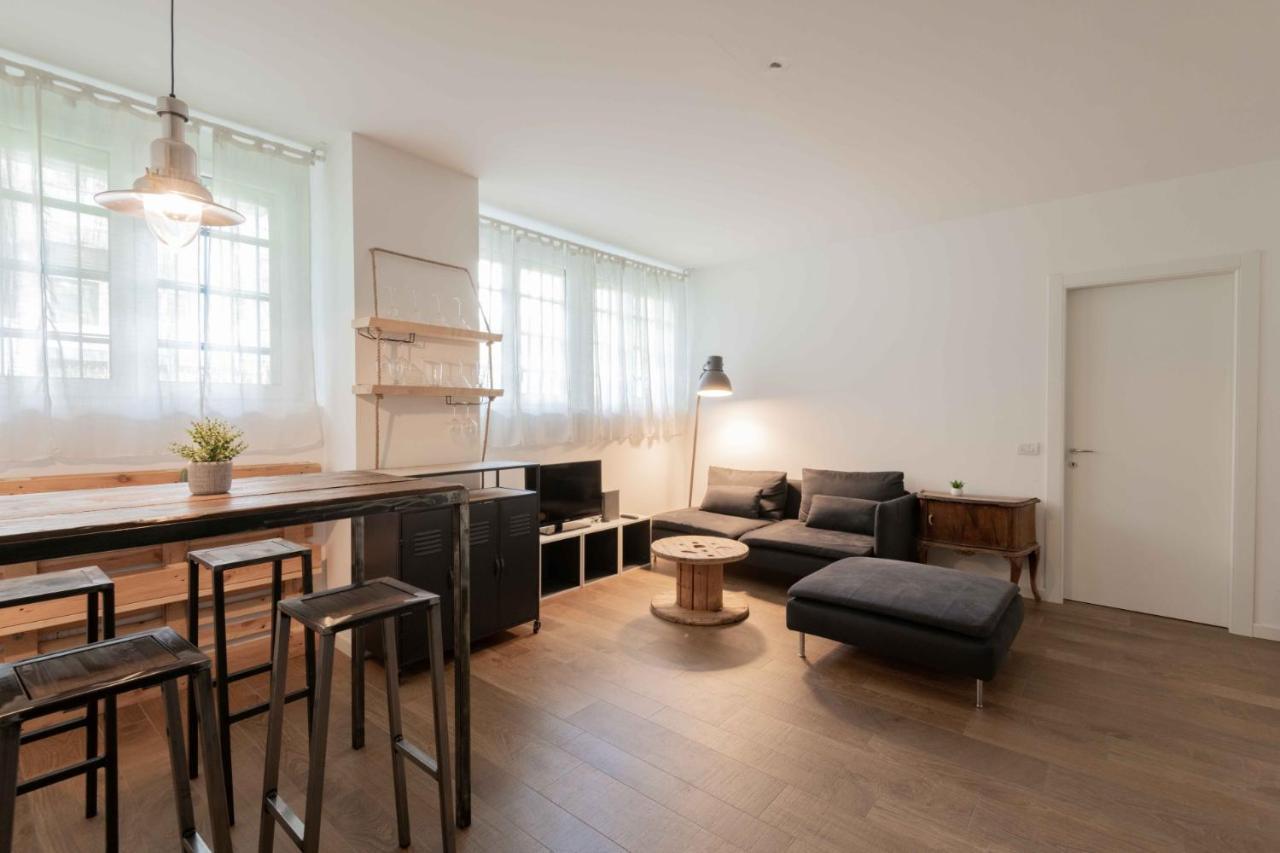 Easylife - Accogliente Dallo Stile Industriale Nel Cuore Di Porta Romana Milan