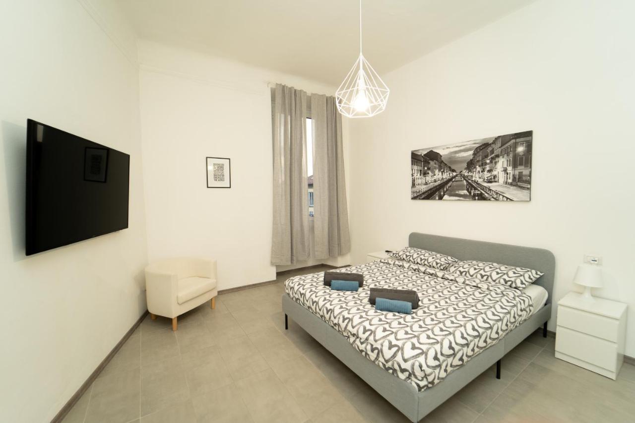 Luxury Front Navigli * Milan