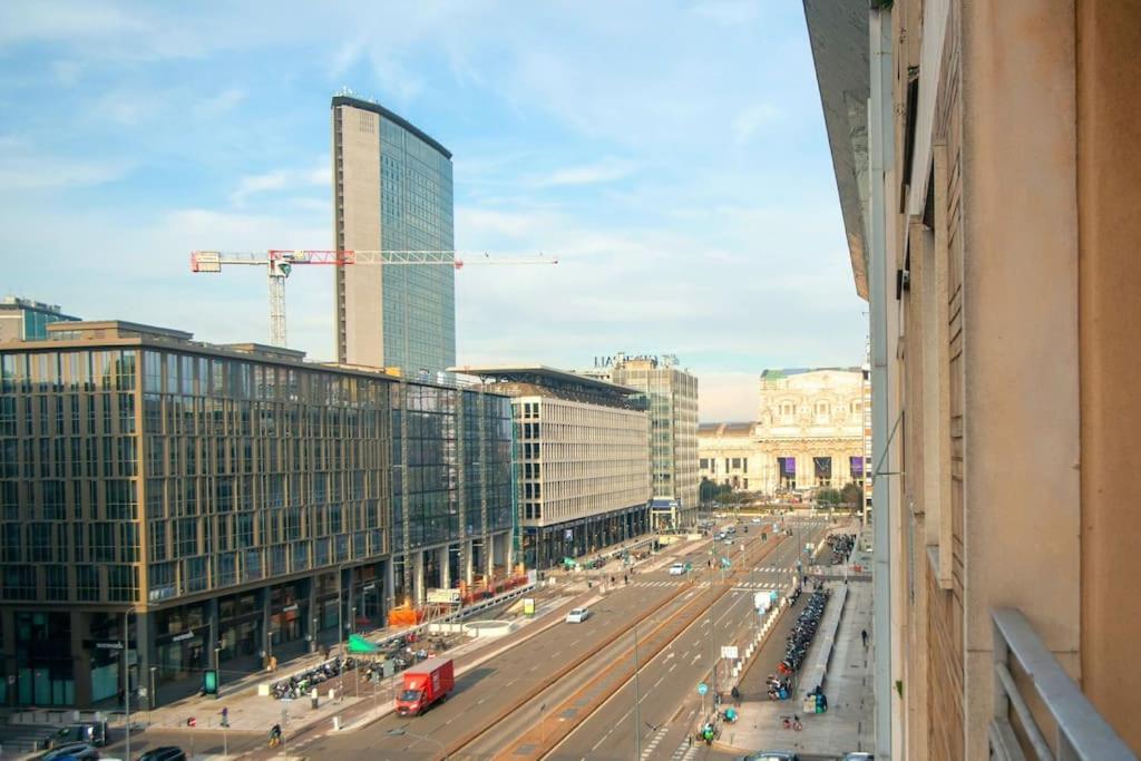 Repubblica Lux Milan