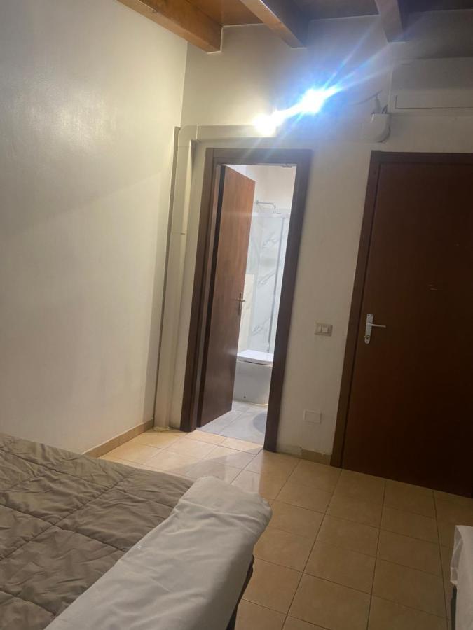 Mrhostel * Milan
