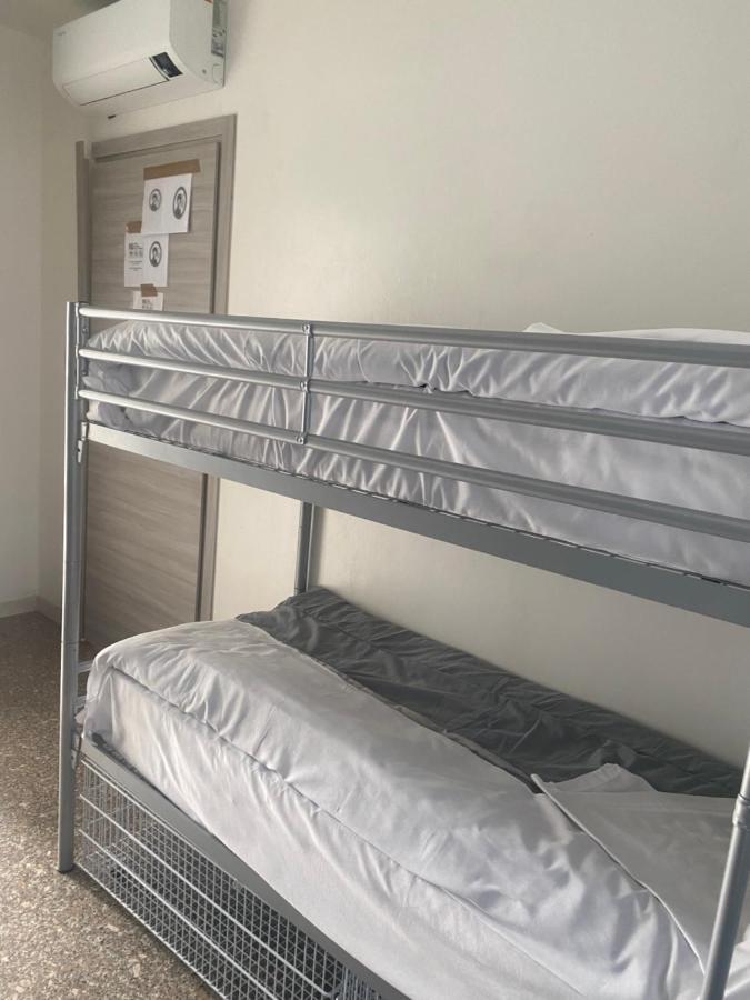 Mrhostel Milan