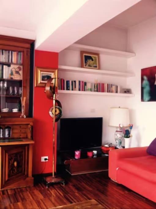 Quiet Cozy Attic Isola District