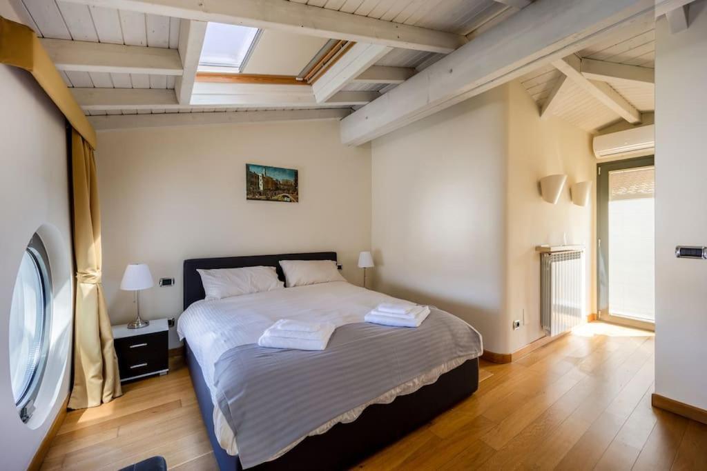 Napoleone's Nest - Elegant And Appartamento Milano