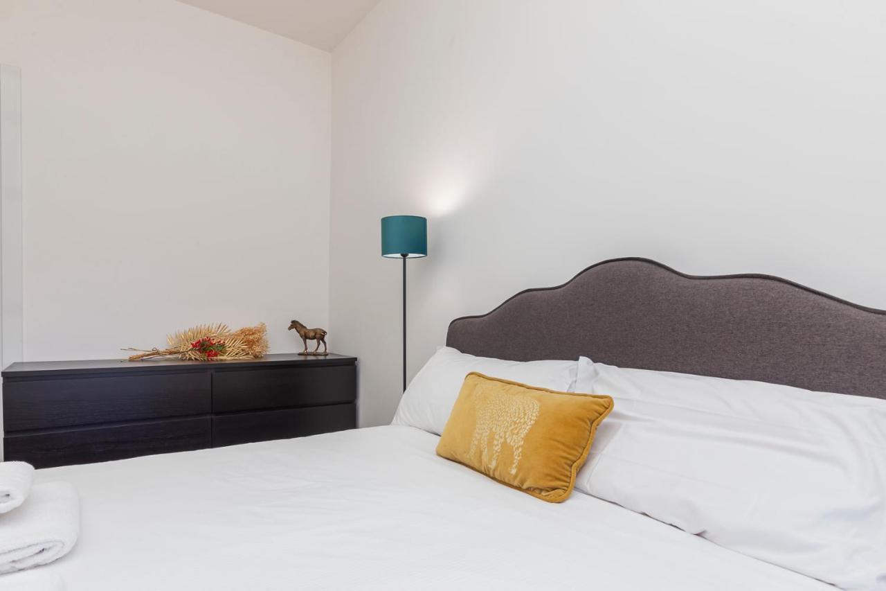 Apartment Luxury Near Navigli - Anemoni 5 *