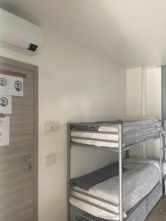 Mrhostel Milan