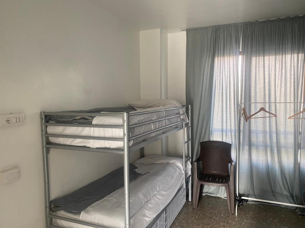 Mrhostel * Milan