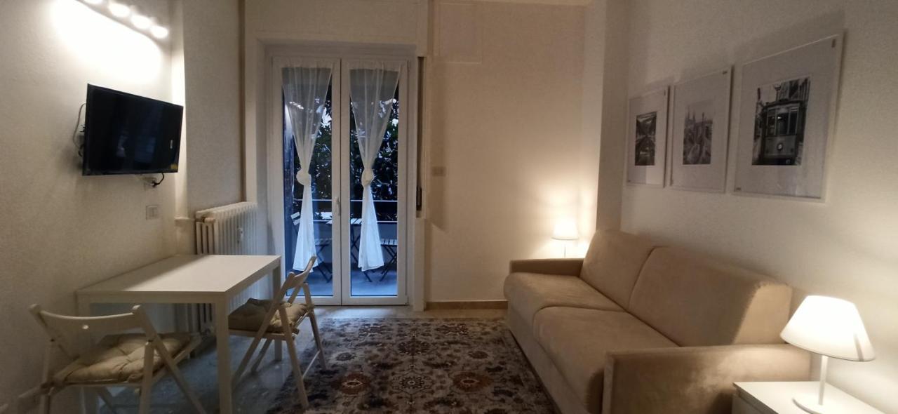 Smart Porta Venezia Fashion District Apartment