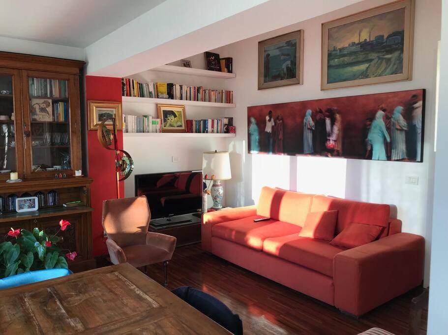 Quiet Cozy Attic Isola District Milan