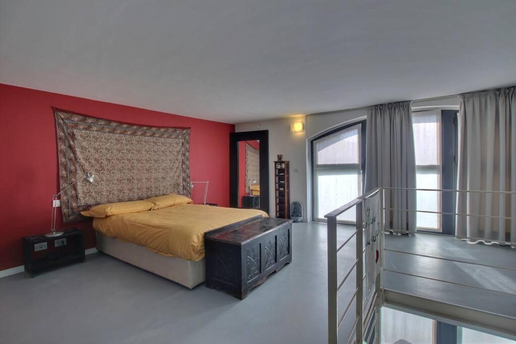 Design Loft - 5 Mins From Fondazione Prada Apartment