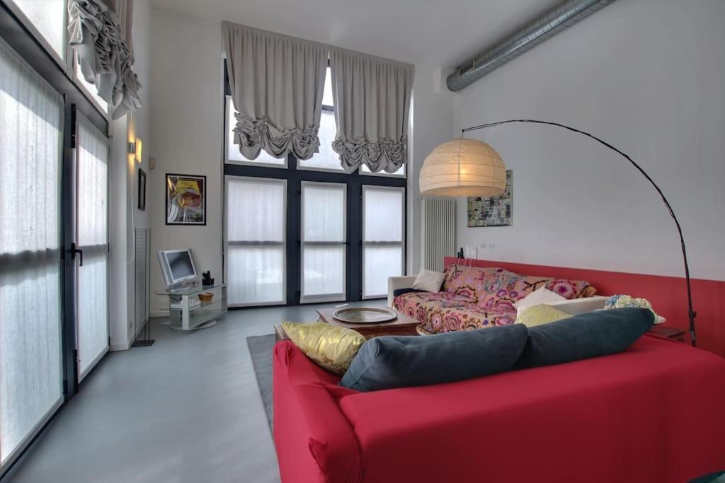 Design Loft - 5 Mins From Fondazione Prada Apartment
