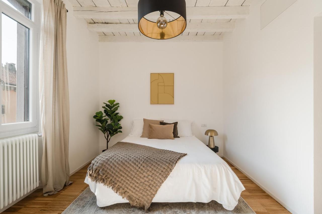 Casa Unica - Stylish & Charming - Navigli I * Milan