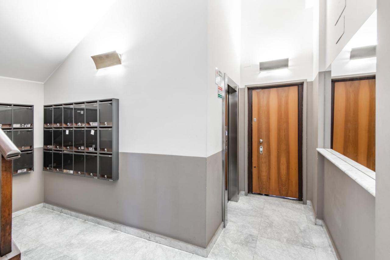 Easylife - Coccole E Comfort - Bilocale Caldo Ed Accogliente A Due Passi Dai Navigli E Metro Apartment