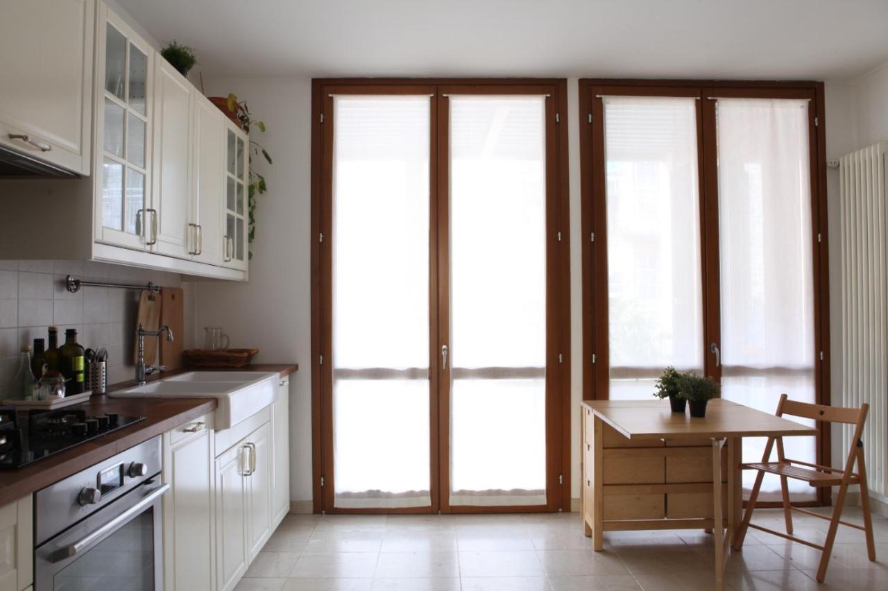Apartment Terrace Close To Metro Station Milan