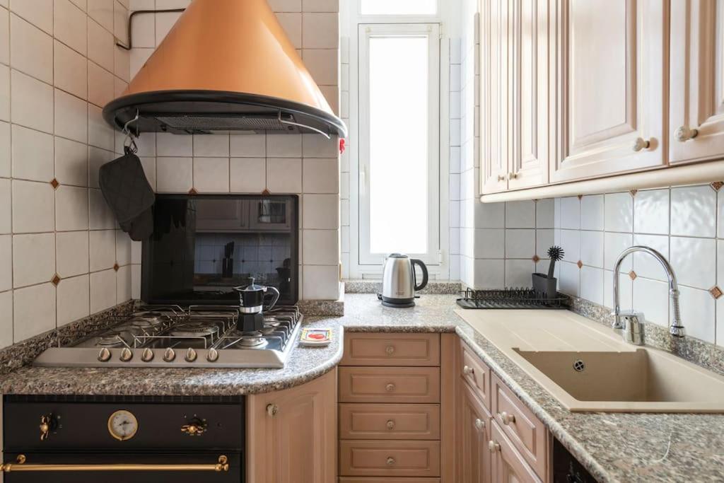Urban Oasis Home, 6 Guests, Great Location Apartment