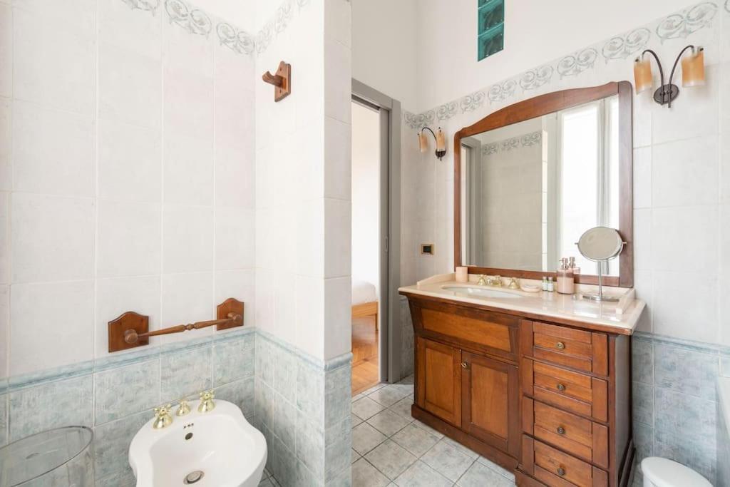 Urban Oasis Home, 6 Guests, Great Location *