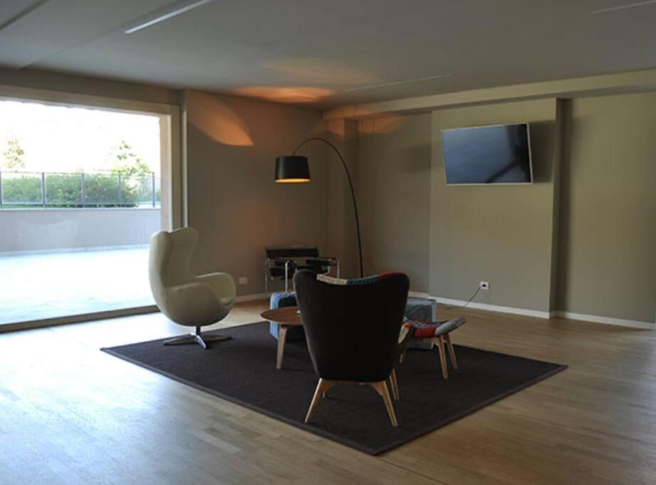 Towerhouse Apartment *