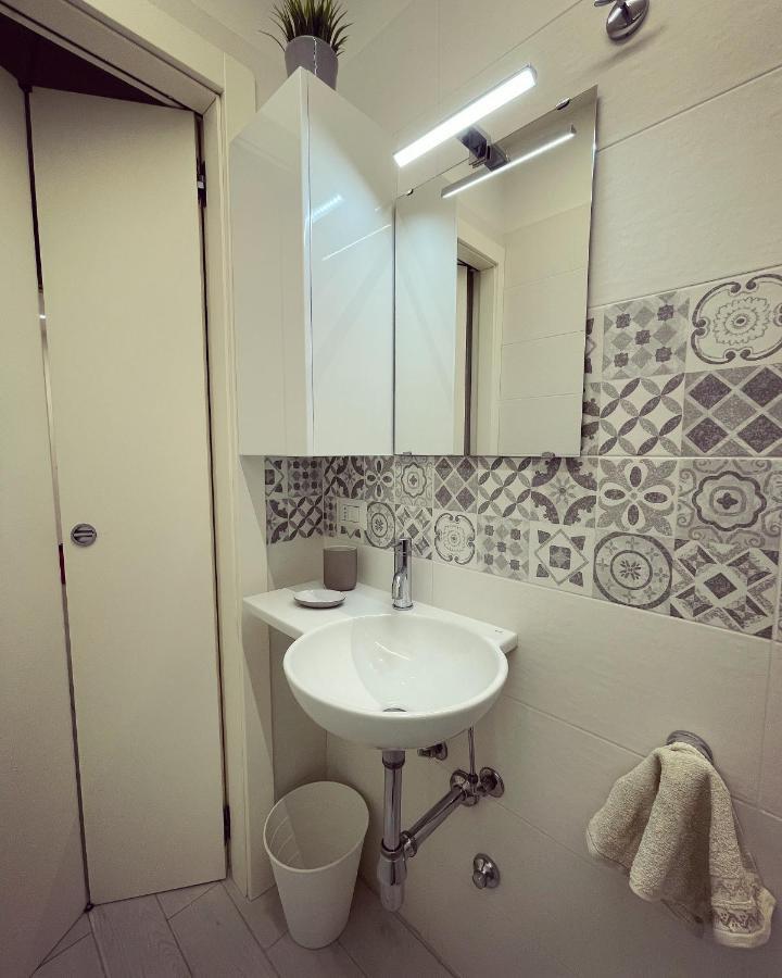50 Papiniano Apartment