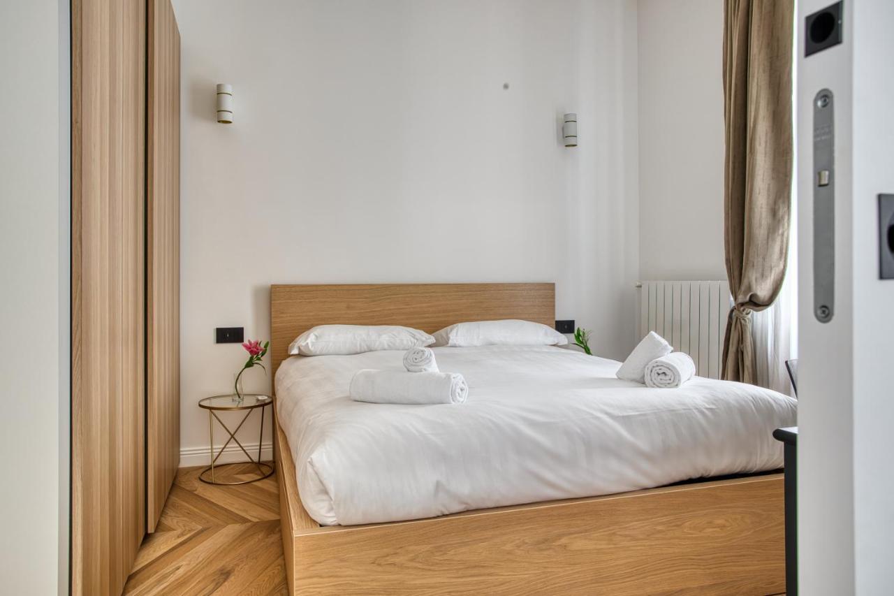 Apartment Joivy Stunning Flat With Balcony Milan