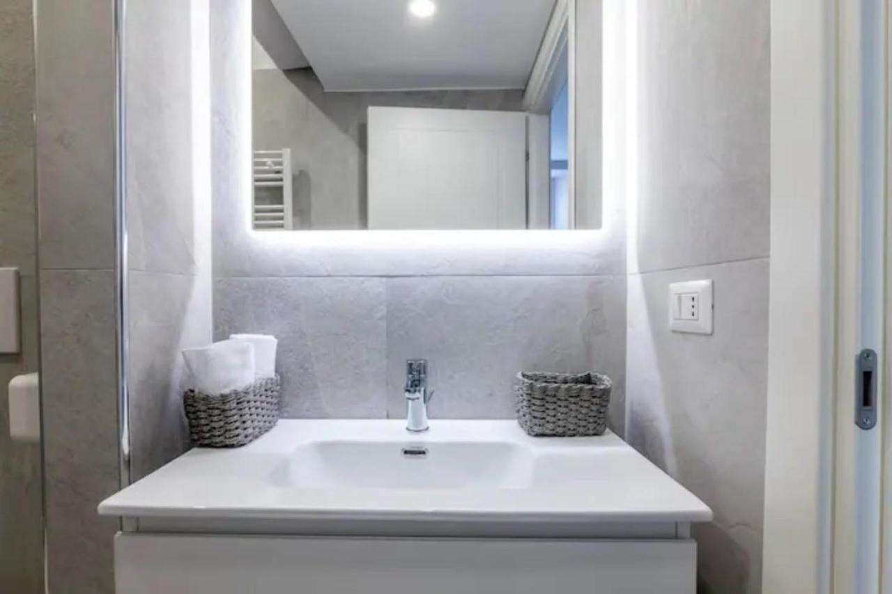 Apartment Arco Della Pace - Canonica 81