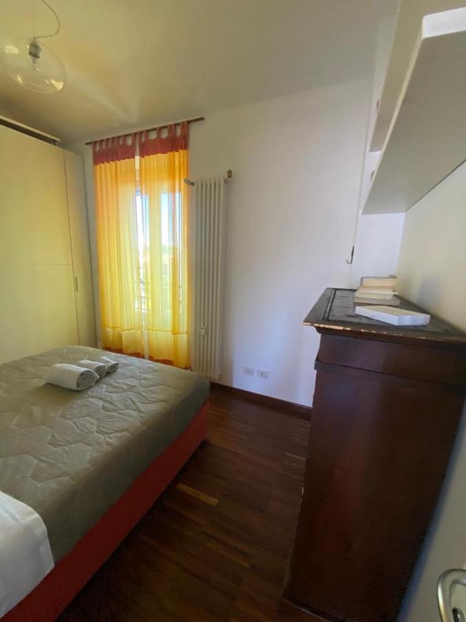 Quiet Cozy Attic Isola District Apartment Milan