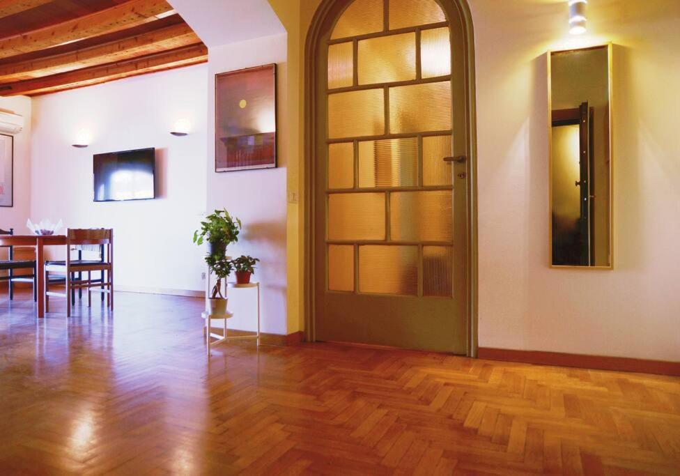 Urban House - Elegant Apartment Brera Milan Center Appartamento