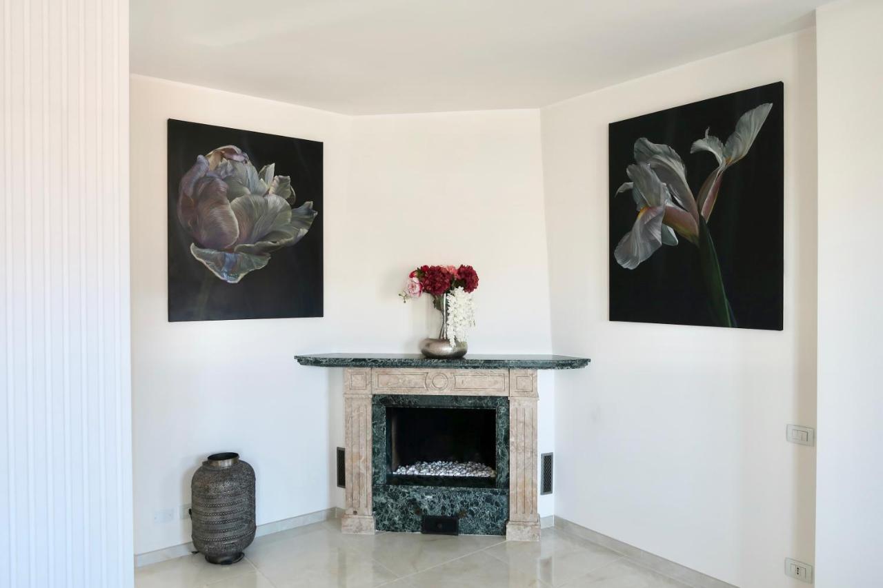 Apartment Lux 180sqm Flat - Entire Last Floor Milan