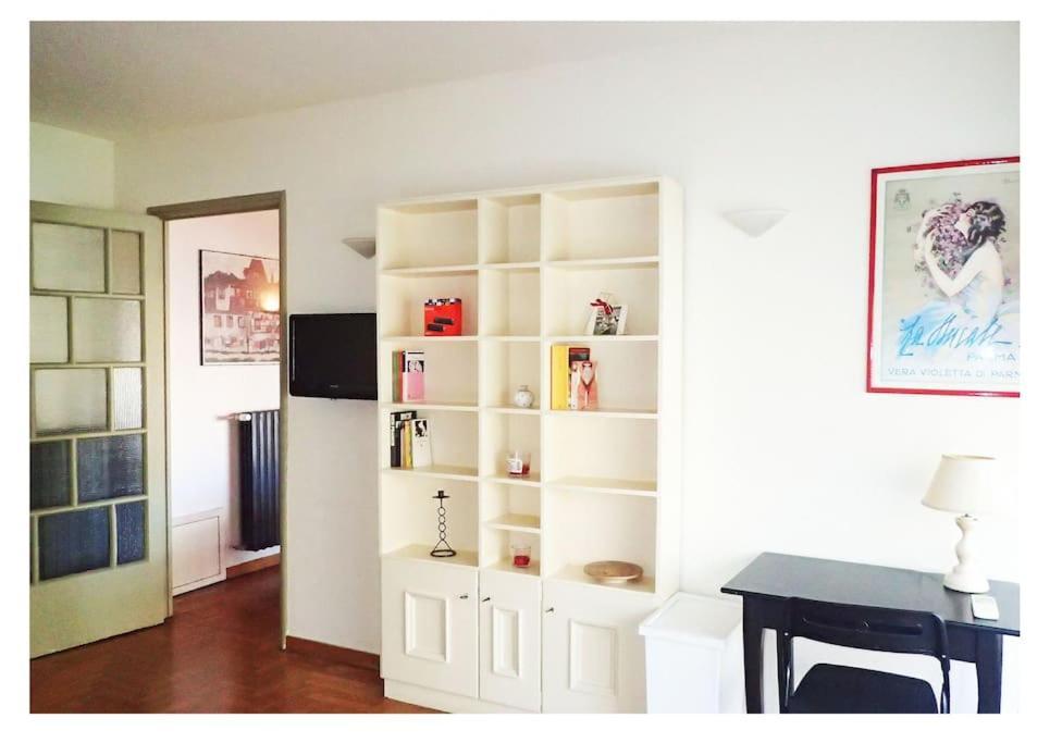 Urban House - Elegant Apartment Brera Milan Center Milano